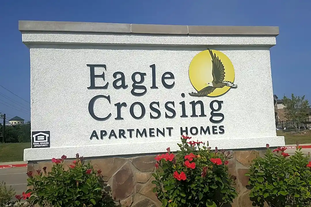 Eagle Crossing Apartments - Dallas Tx 75249