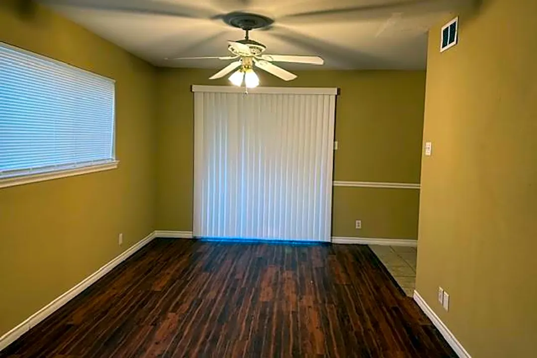 1718 N Travis St | Sherman, TX Apartments for Rent | Rent.