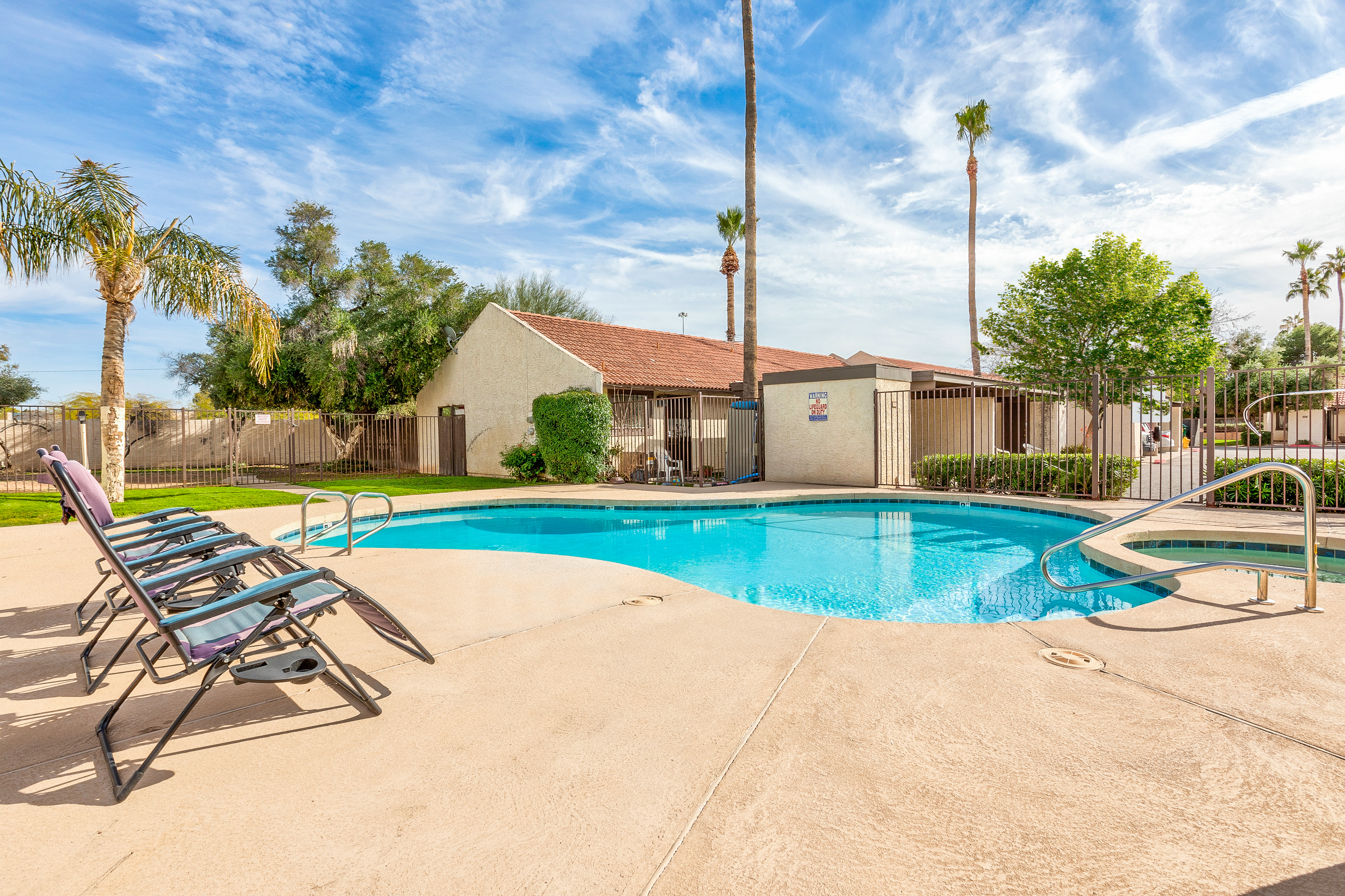 Apartments for rent at Belleview Estates Townhomes in Camelback East