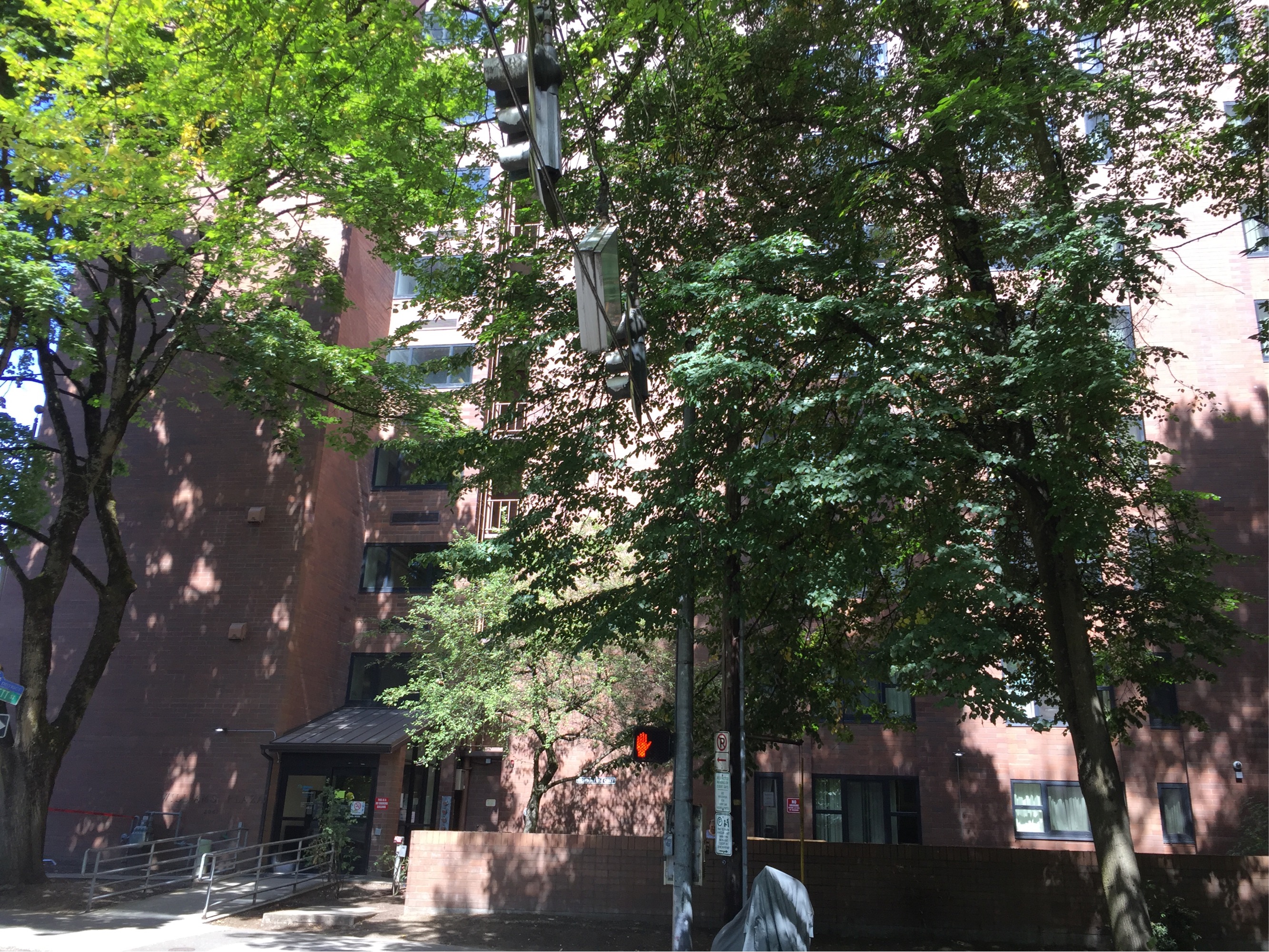 Apartments for rent at Williams Plaza in Alphabet District