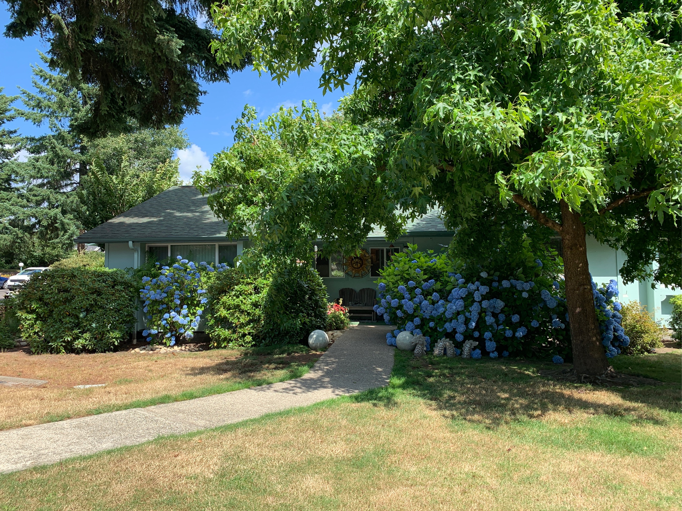 Apartments for rent at Olympia Village in Eastside