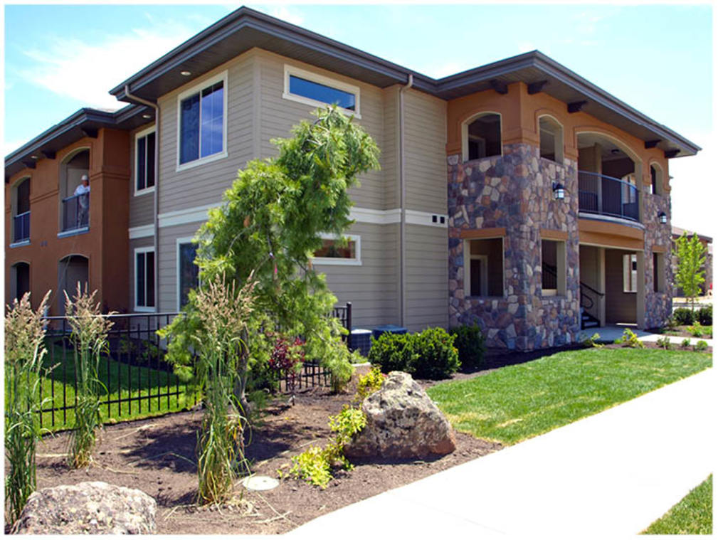 Apartments for rent at Red Tail Luxury Apartments in Southeast Meridian