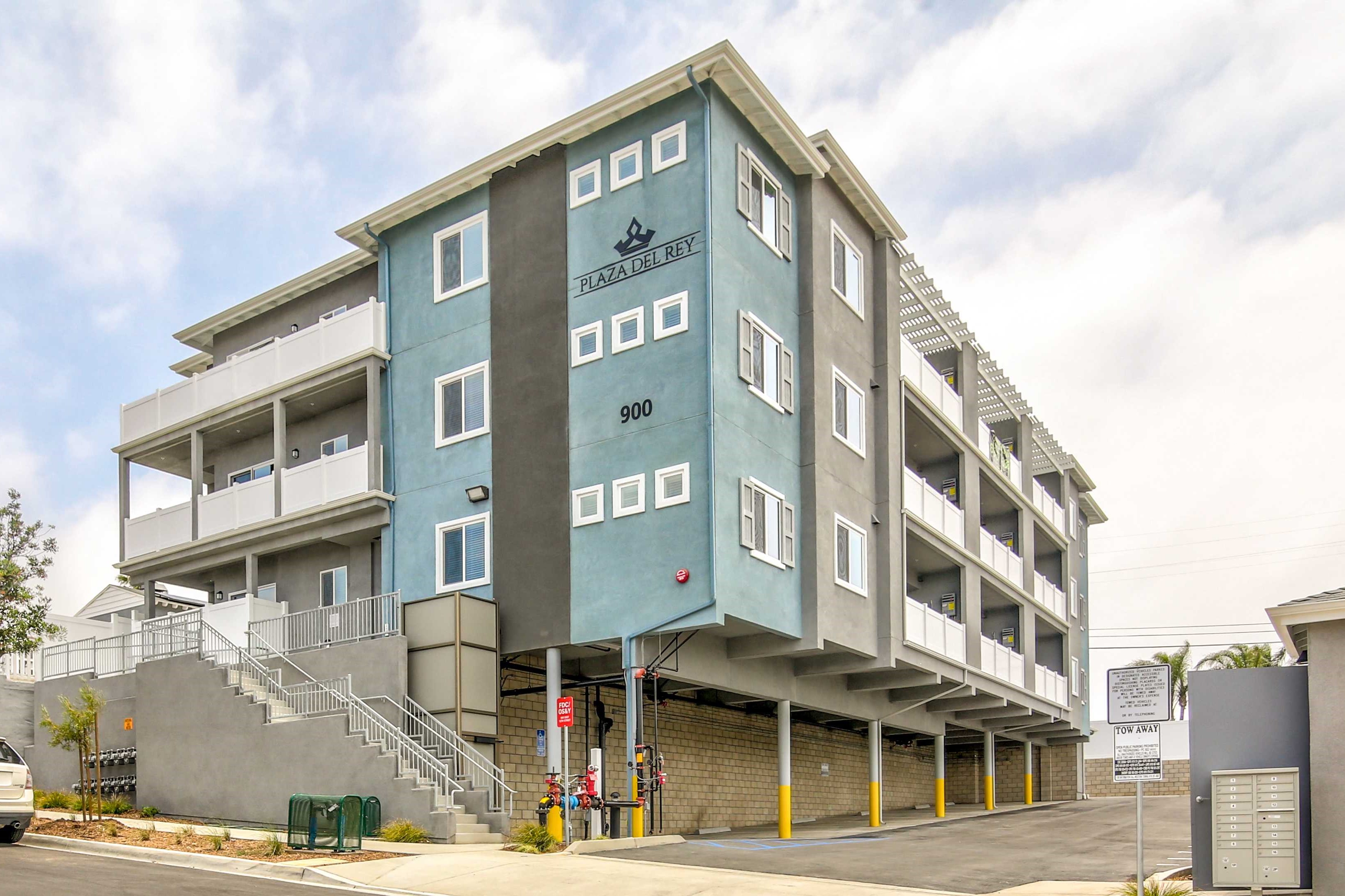 Apartments for rent at Plaza del Rey in 
