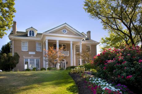 Apartments for rent at Riverview Grande / The Villas at The Riverview Grande in North Chattanooga