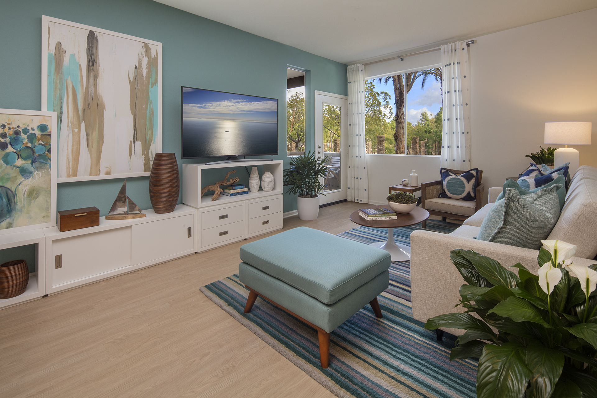 Apartments for rent at Del Rio Apartment Homes in Mission Valley
