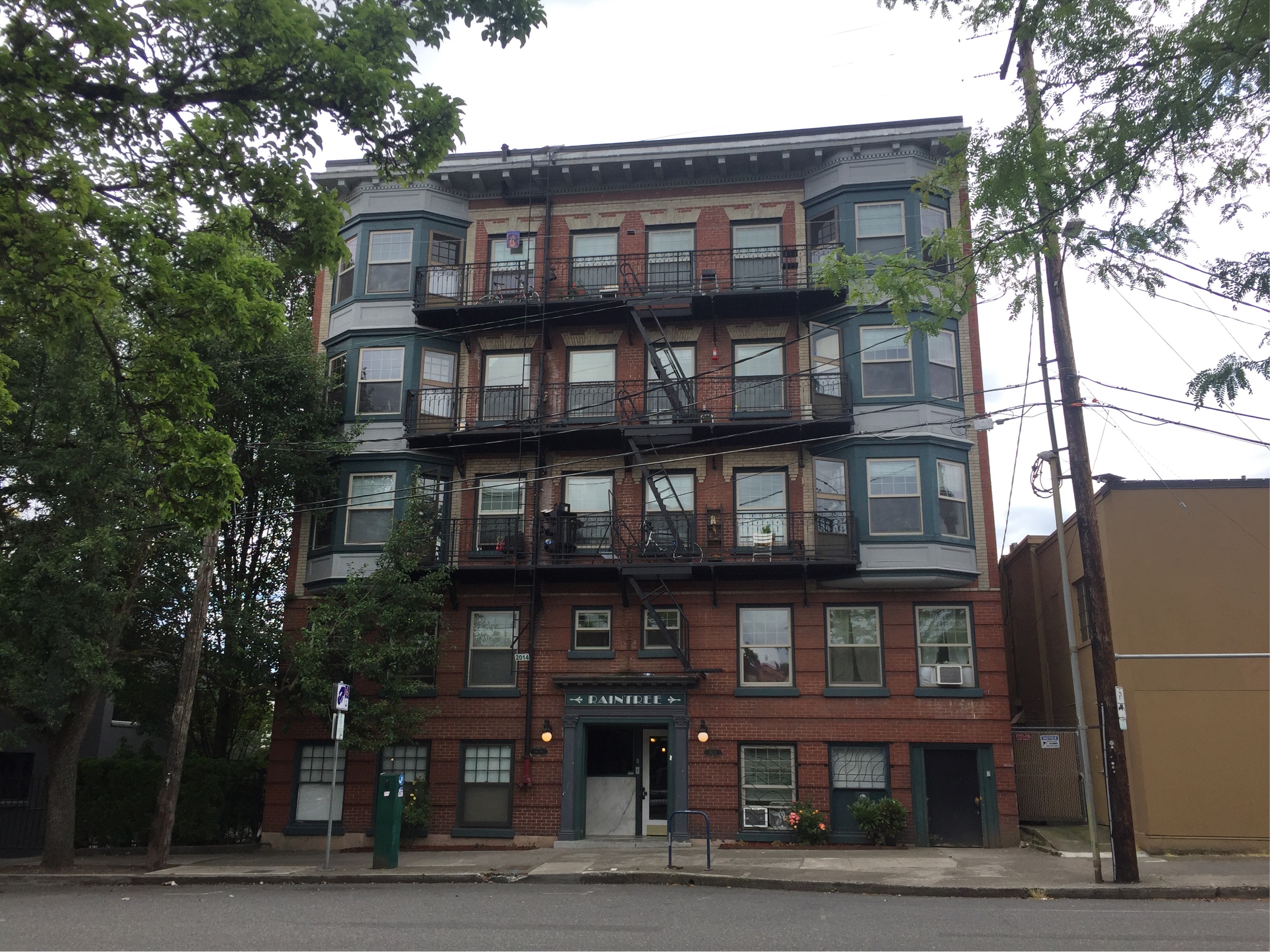 Apartments for rent at Raintree Apartments in Goose Hollow