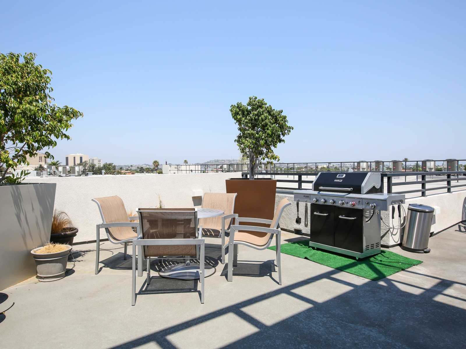 Apartments for rent at Bella Mare 6th St Lofts in East Village