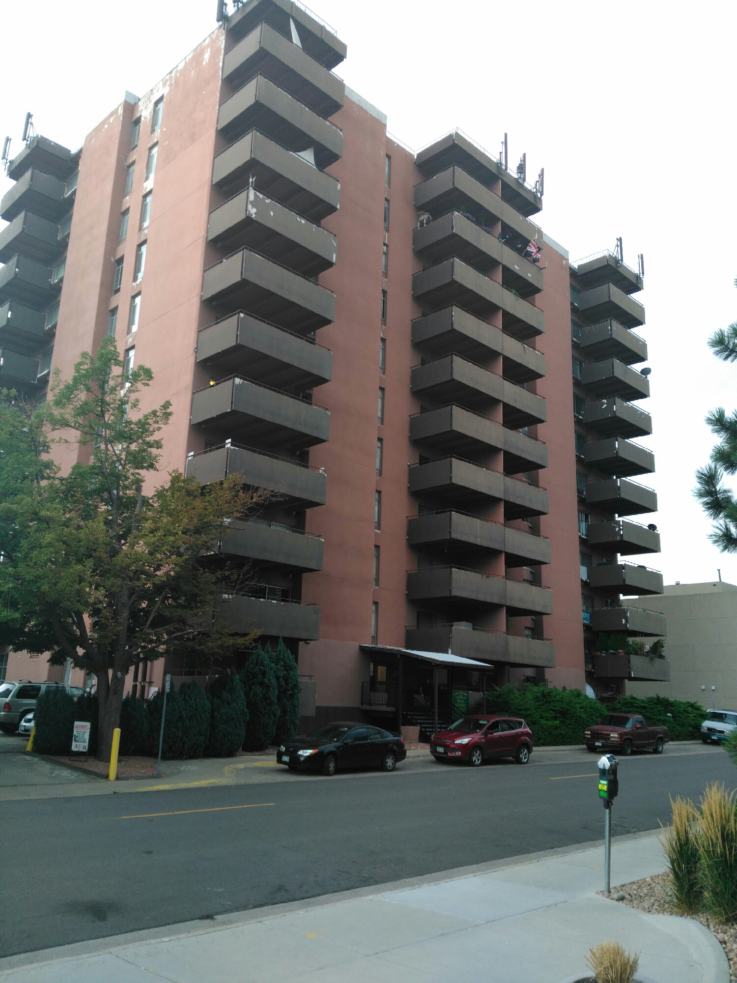 Apartments for rent at Casa Del Sol Apartments in East Denver