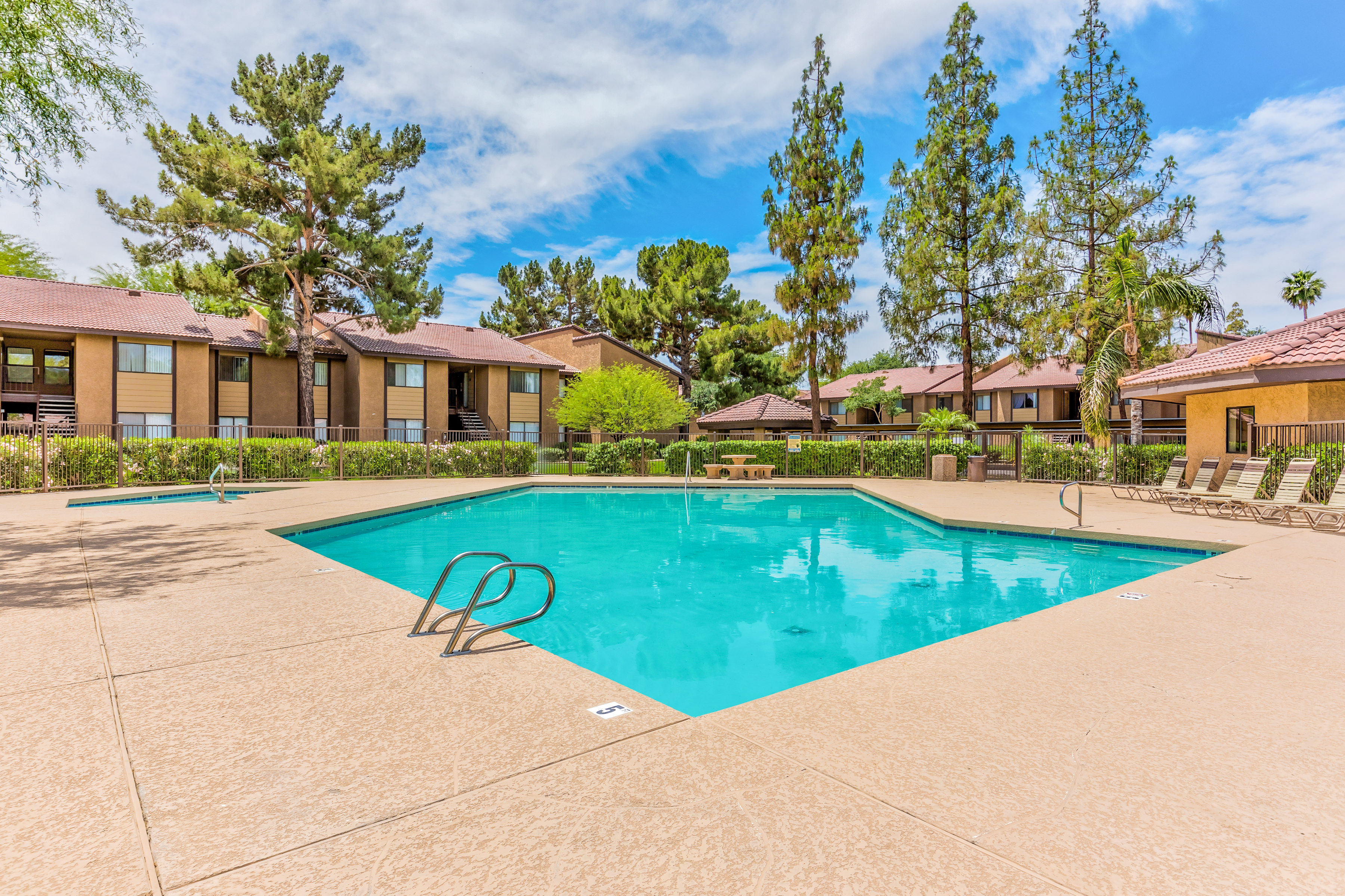 Apartments for rent at Del Mar Terrace in West Phoenix