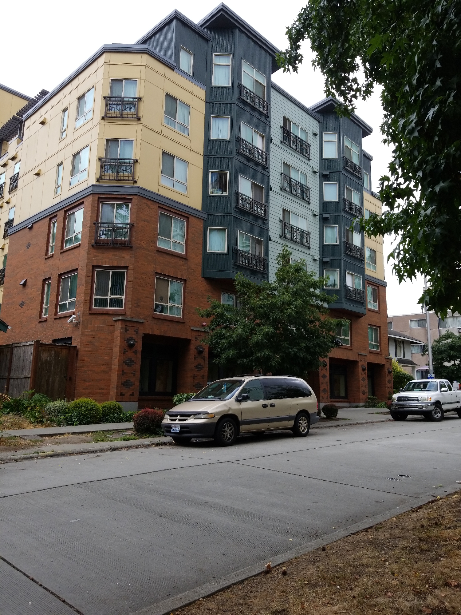 Apartments for rent at Gossett Place in Northeast Seattle