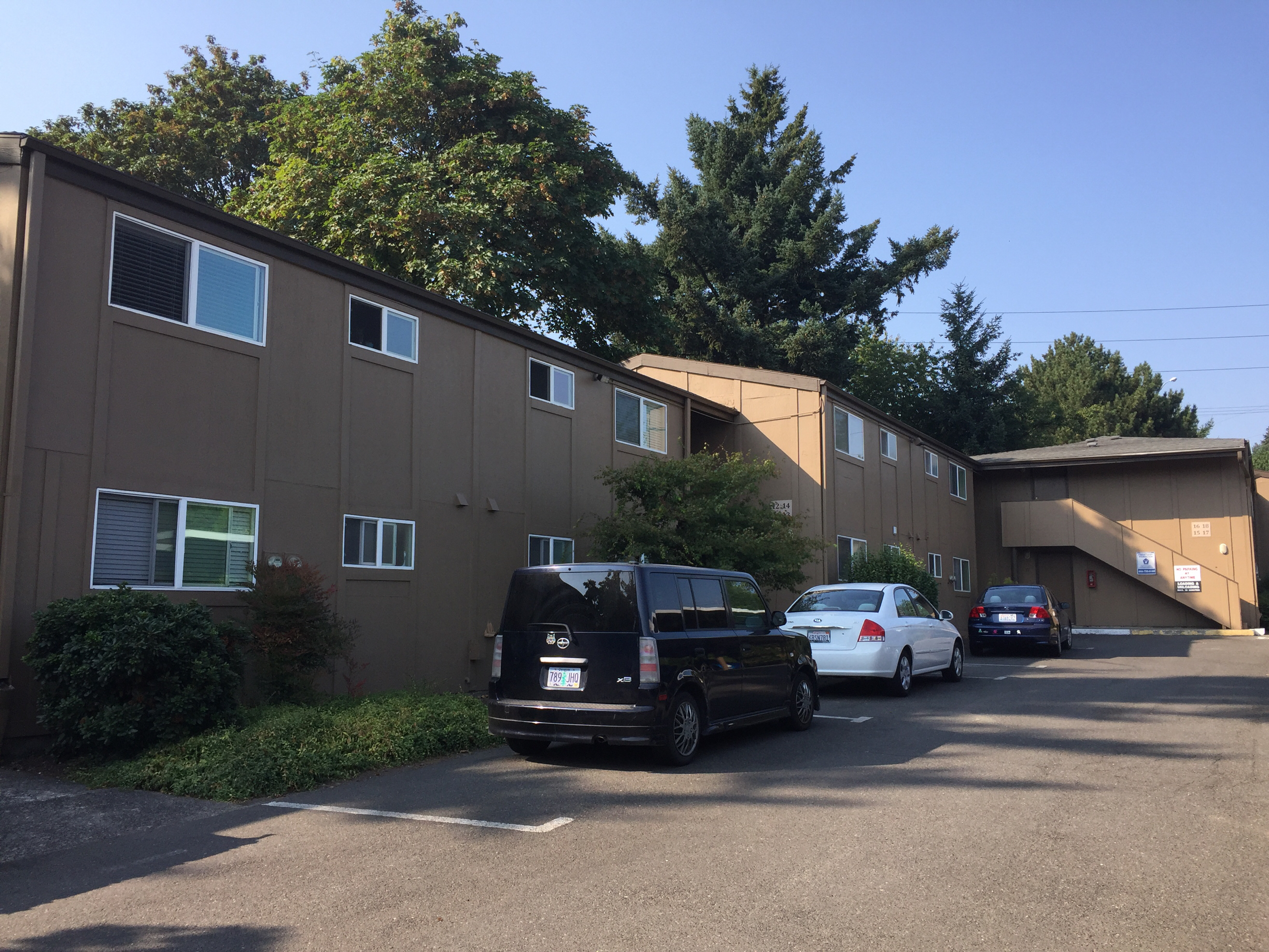 Apartments for rent at Knoll West Apartments in 