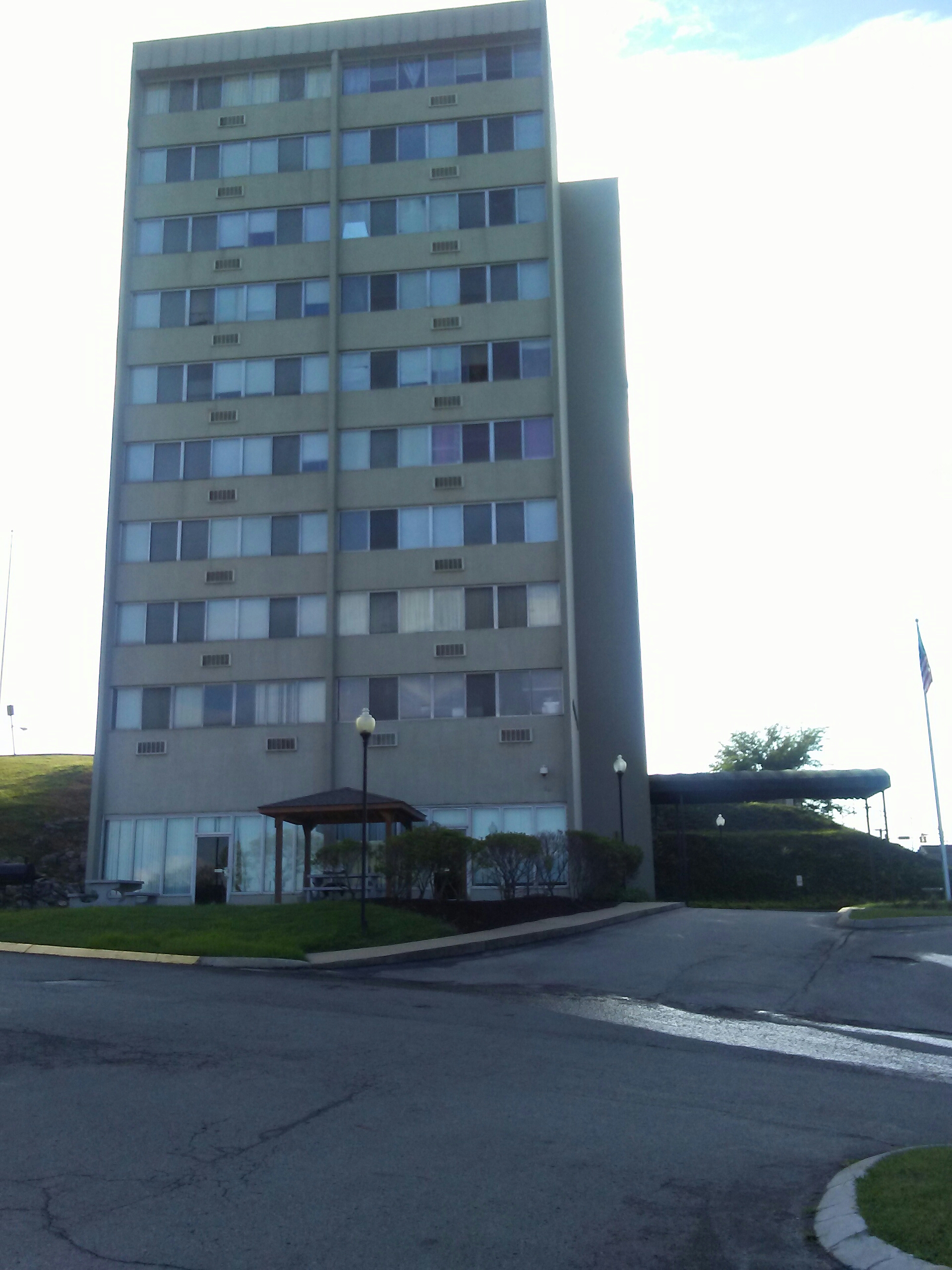 Apartments for rent at Wedgewood Towers Apartments in 12 South