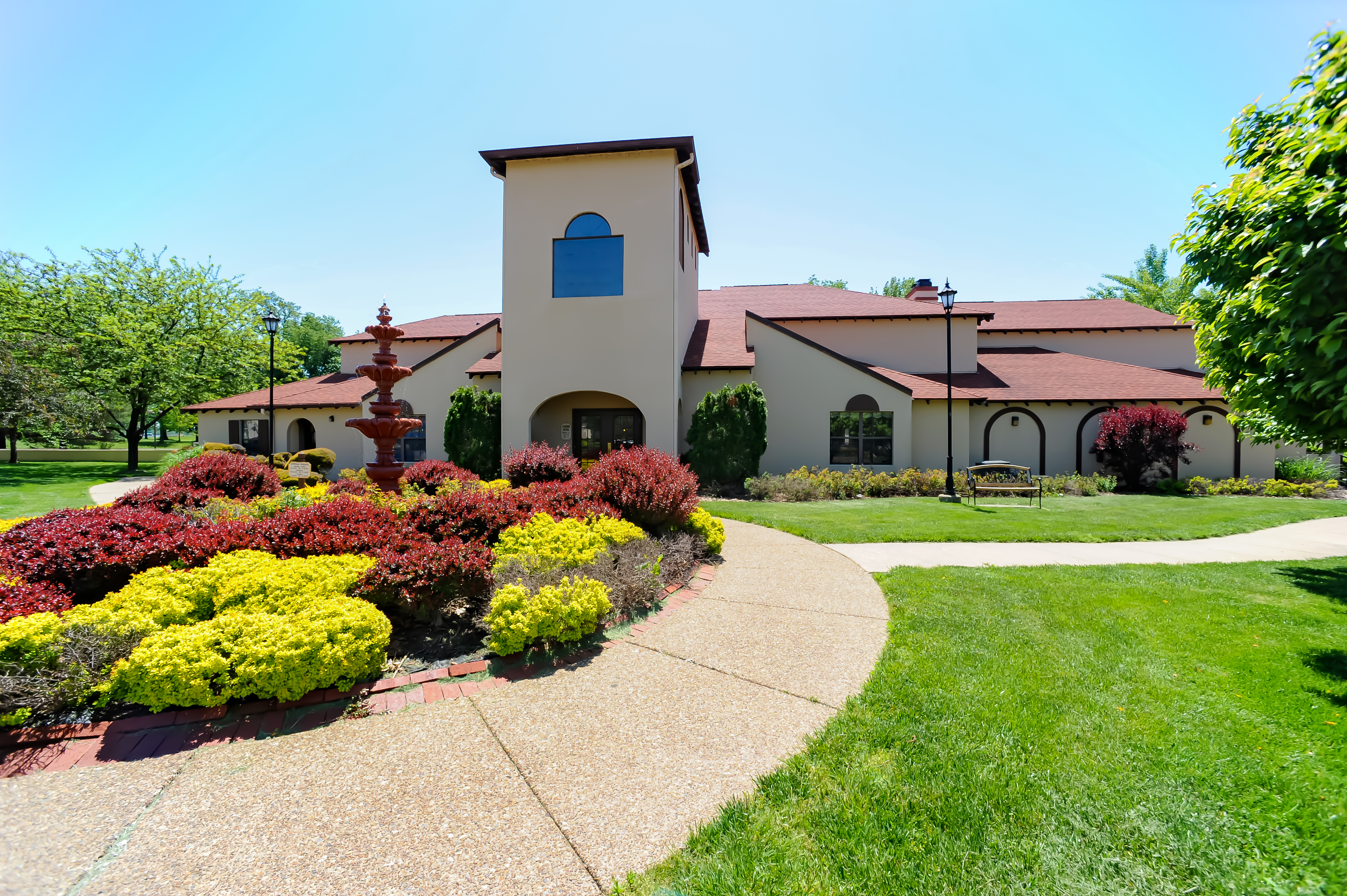 Apartments for rent at Mission Viejo Villas in Evansville West Side