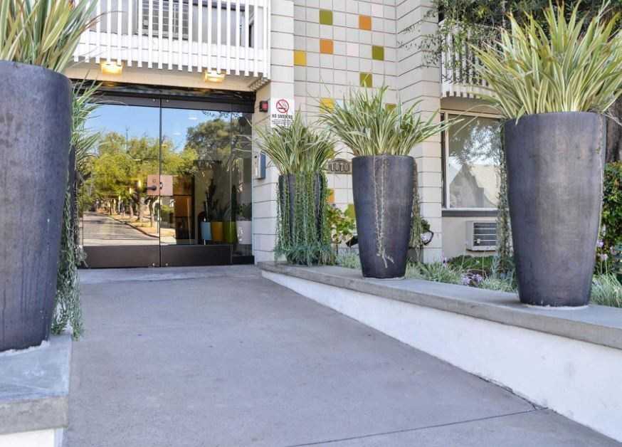 Apartments for rent at La Villa Lake - Senior Living 55+ in Northeast Pasadena
