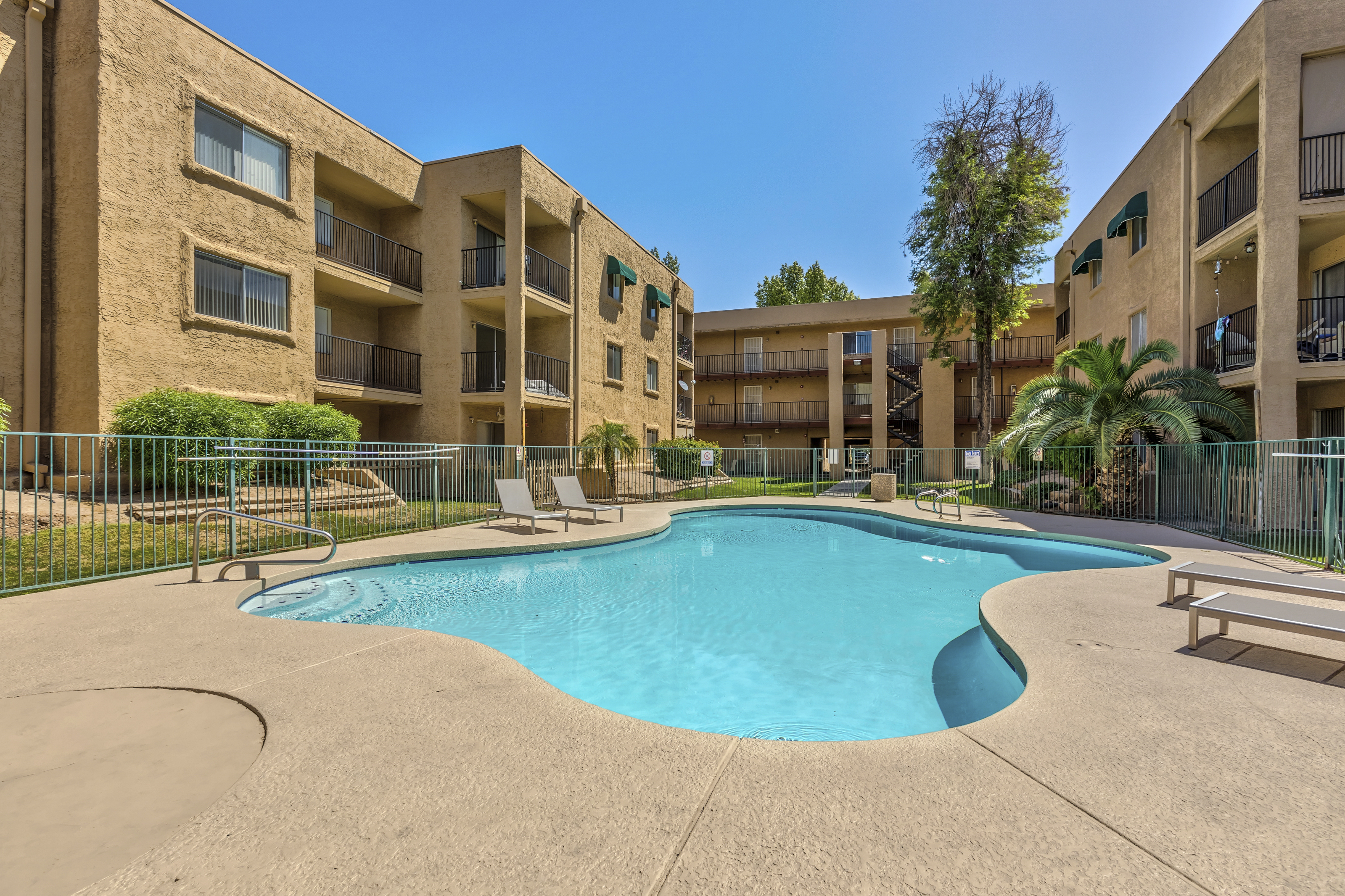 Apartments for rent at Royal Village Luxury Apartments in Barrel