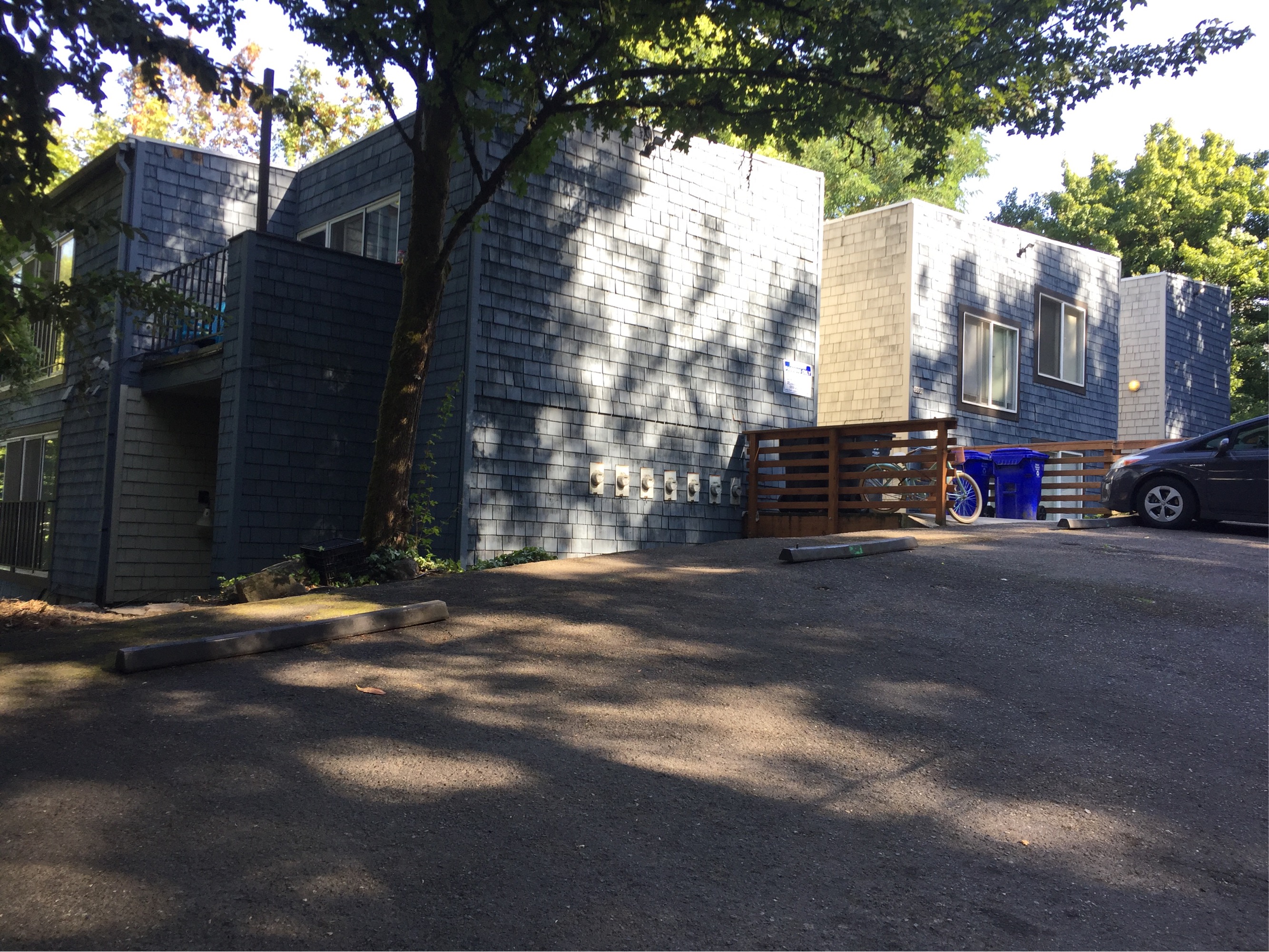 Apartments for rent at 3030-3032 Sw 4th Ave in Lair Hill