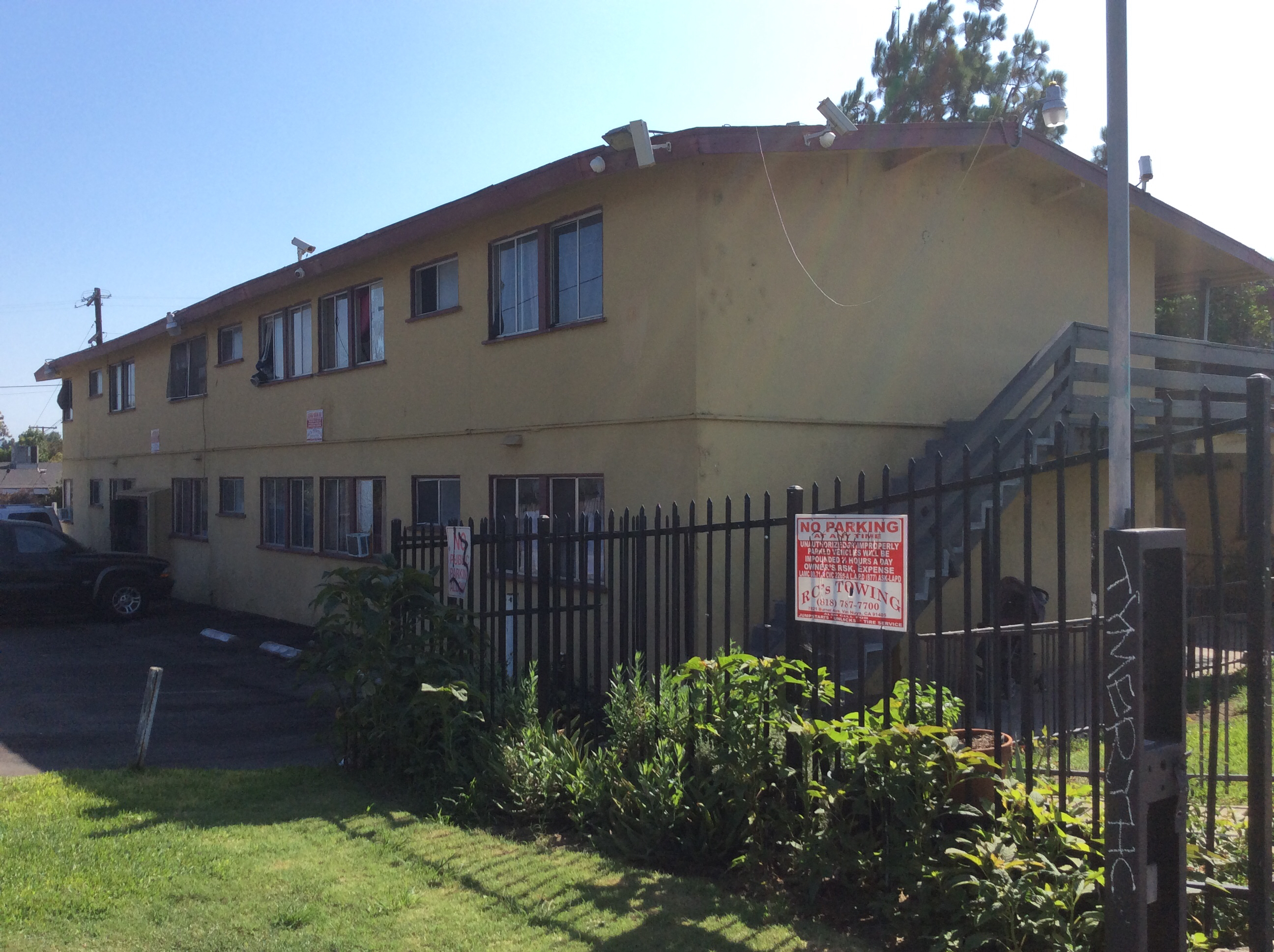 Apartments for rent at 13100 Vanowen in Greater Valley Glen