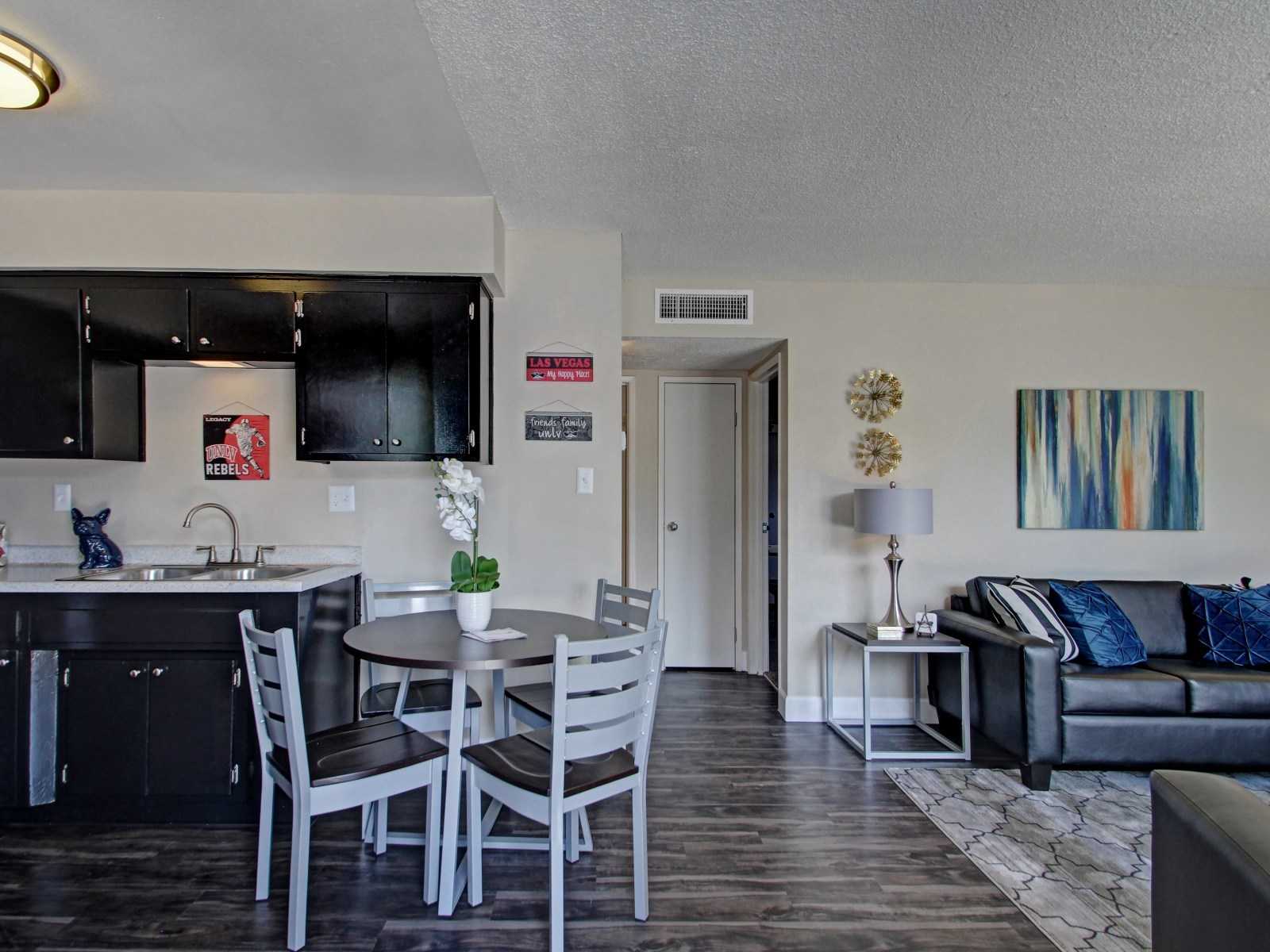 Apartments for rent at Legacy LV (University Park) in 
