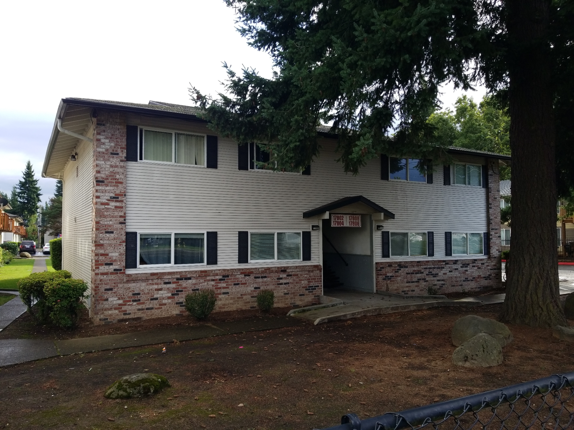 Apartments for rent at Madrona Place Apartments in Rockwood