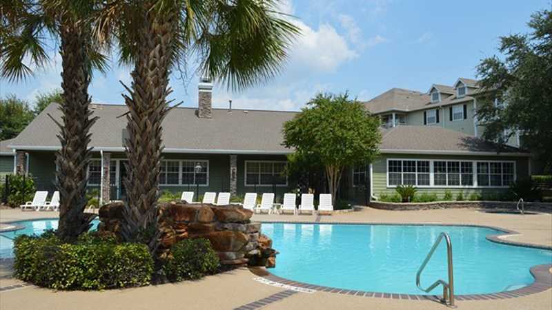 Apartments for rent at The Enclave At Buckhorn Crossing in Alamo Farmsteads
