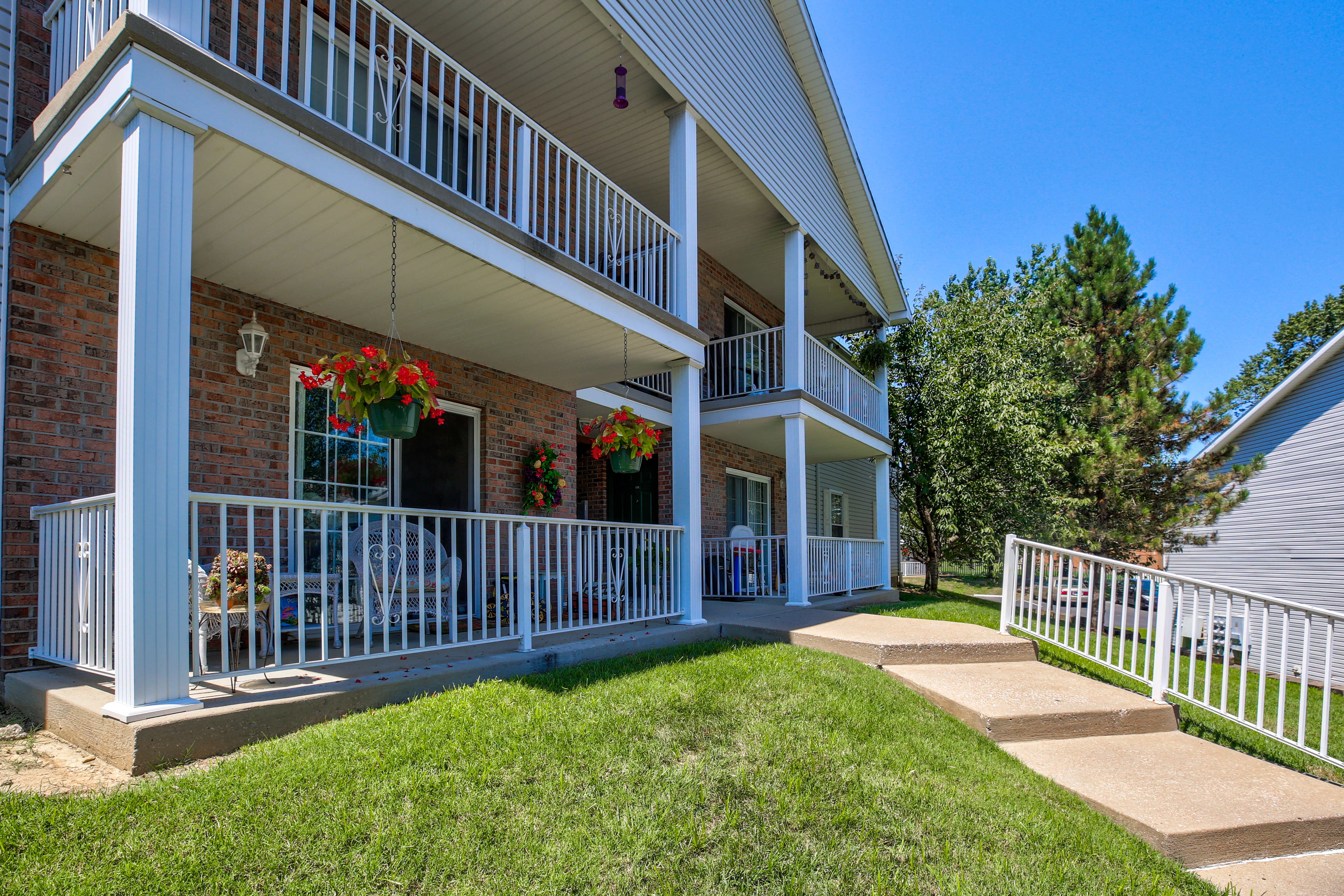 Apartments for rent at Kenzi Estates Apartments in Evansville North Side