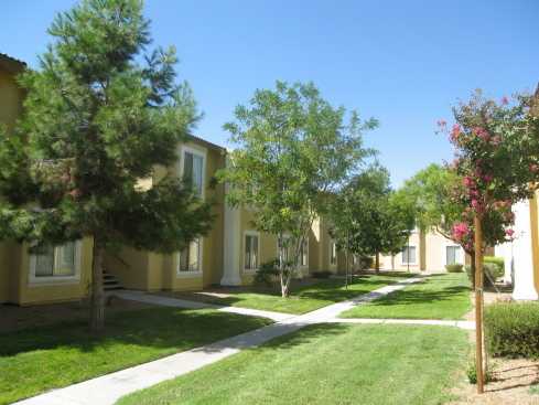 Apartments for rent at Sunset Springs in 