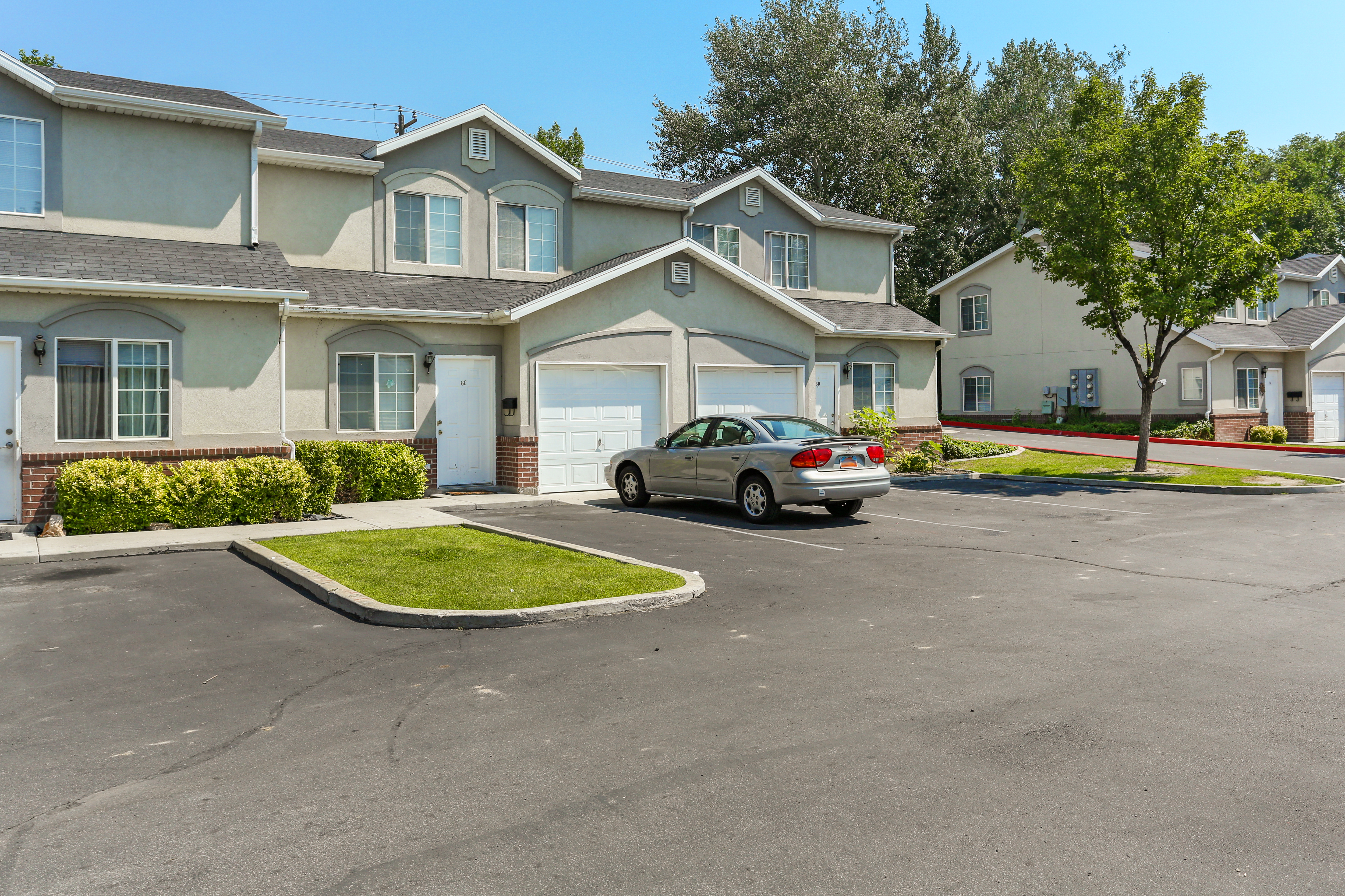 Apartments for rent at Compass Court Townhomes in Redwood