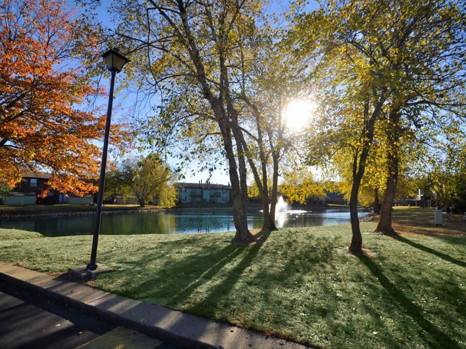 Apartments for rent at Pavilion Lakes in Evansville East Side