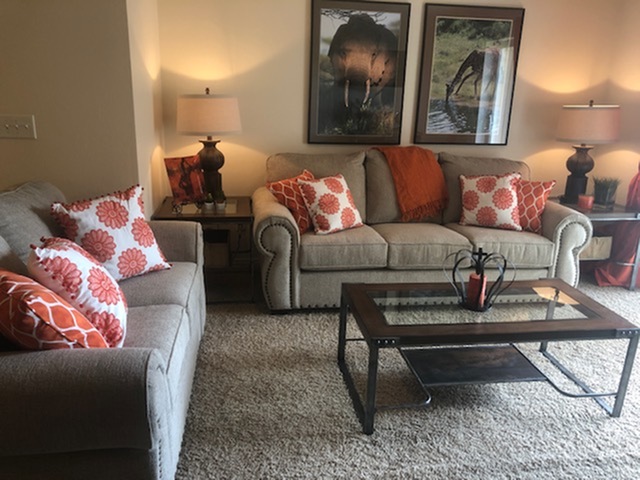 Apartments for rent at Serengeti Springs in Sunset Ridge