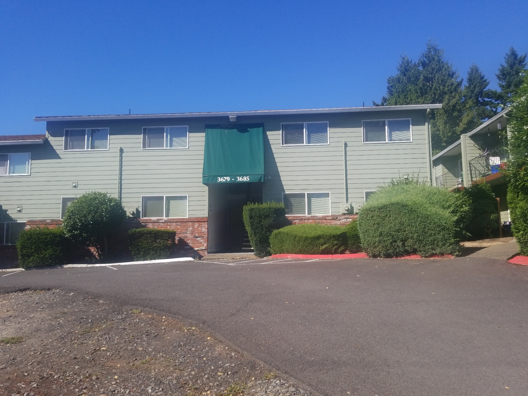 Apartments for rent at Ravenbourne Apartments in Creston-Kenilworth