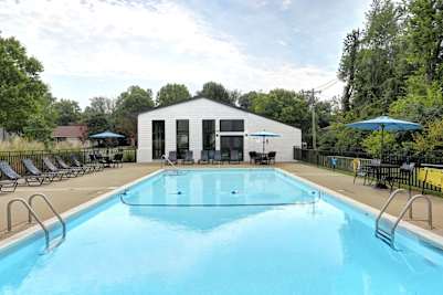 Ashton Brook Apartments Graymoor Devondale Ky 40222