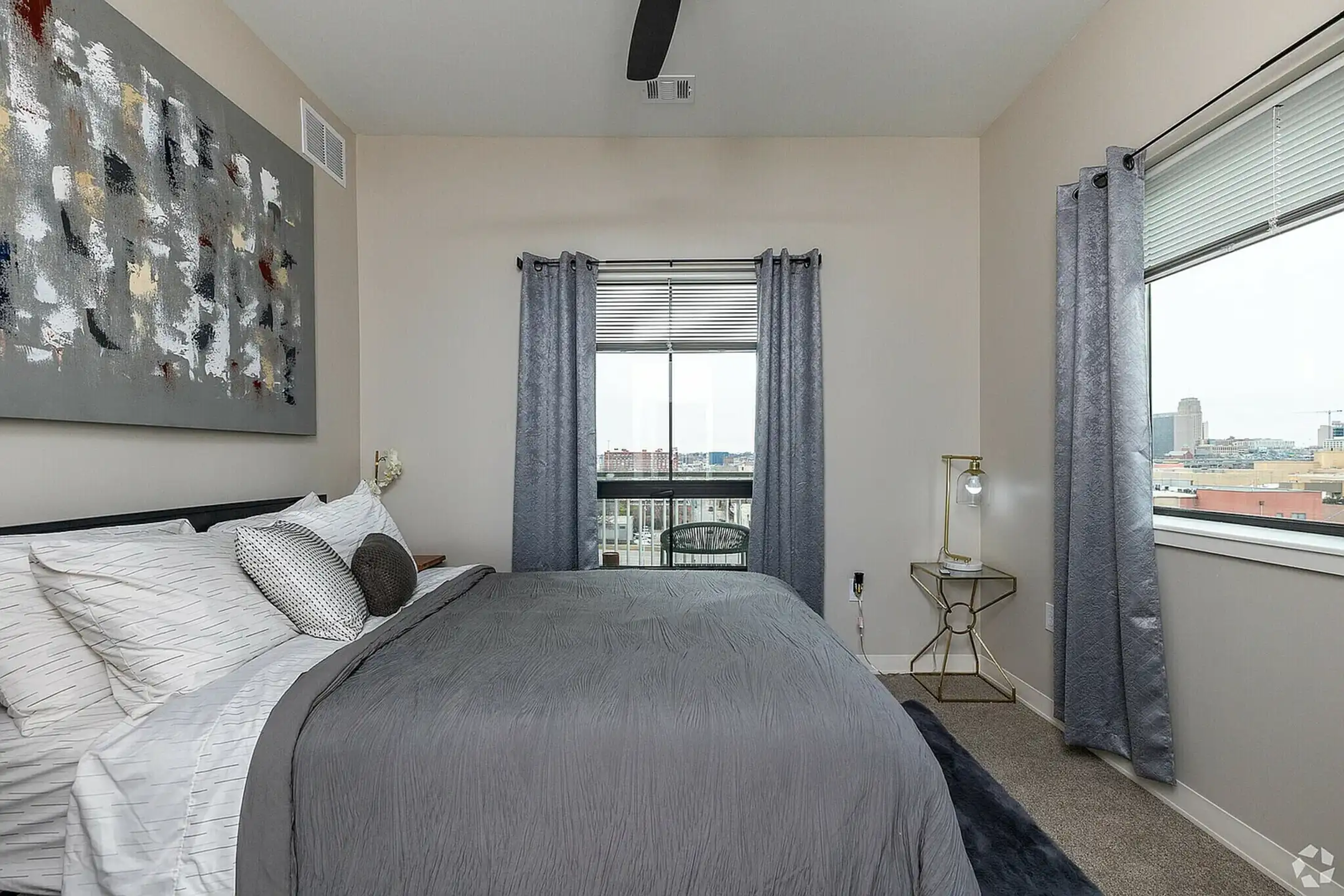 One Nine Vine Apartments - Kansas City, MO