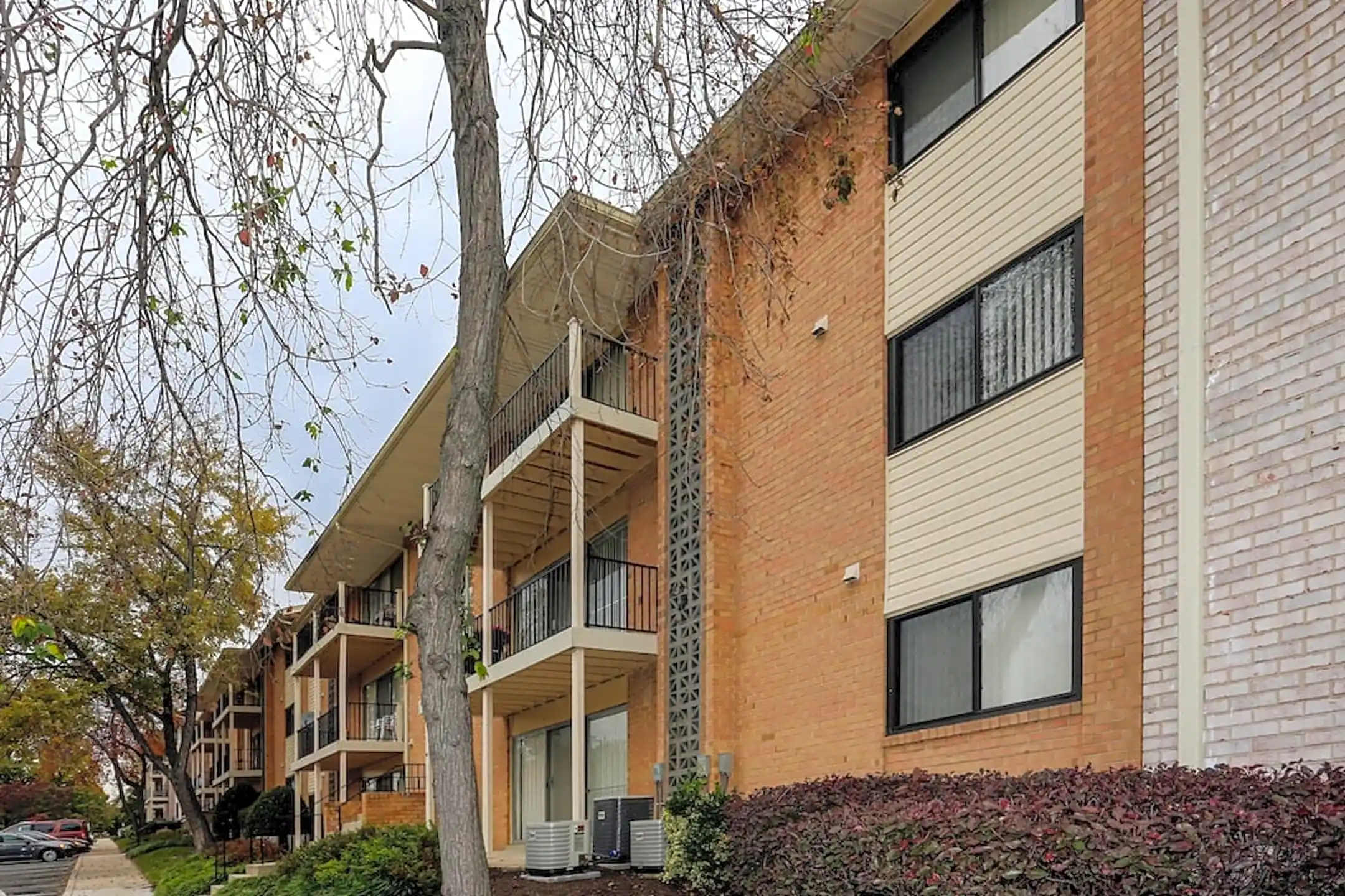 Laurel Park Laurelton Court Apartments Laurel MD 20707