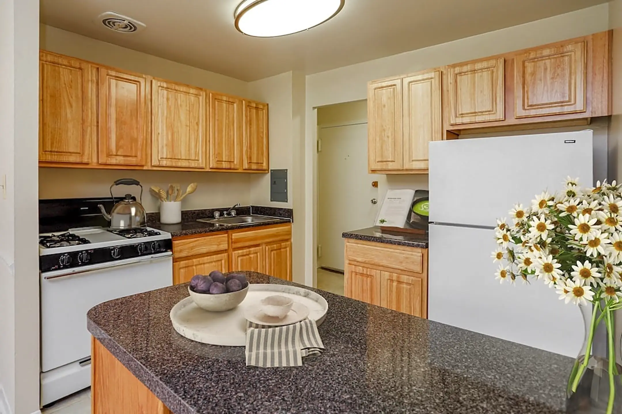 Laurel Park Laurelton Court Apartments Laurel MD 20707