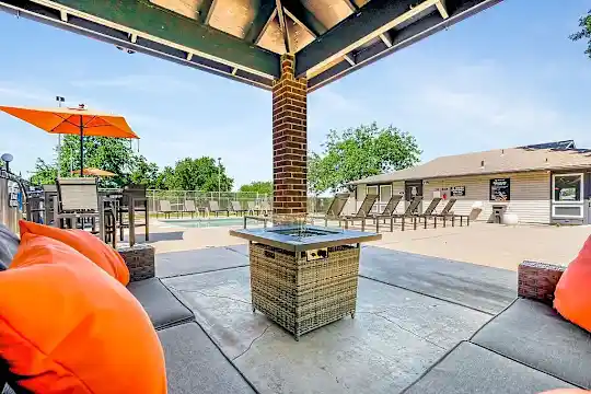Falcon Point Apartments - Kansas City, MO - Photo 30