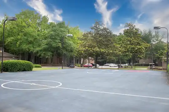 The Summit Apartments - Memphis, TN - Photo 14
