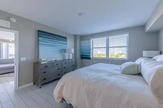 Emera Port Royale - Fort Lauderdale, FL - Photo 18