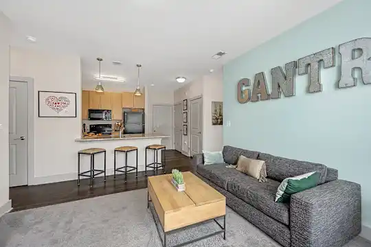 Gantry - Cincinnati, OH - Photo 11