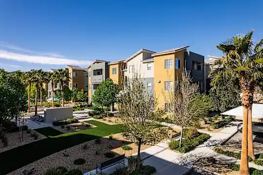SOLANA APARTMENT HOMES - Las Vegas, NV - Photo 31