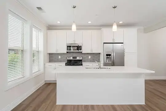 Harrison Park Apartments - Columbus, OH - Photo 15