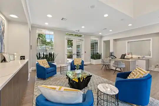 Pavona Apartments - San Jose, CA - Photo 24