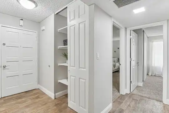 Summerwood Apartments - Santa Clara, CA - Photo 10