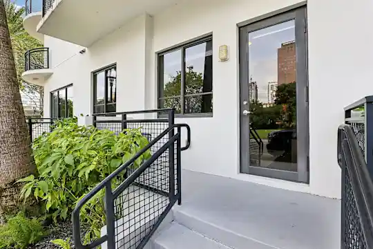 The Queue Apartments - Fort Lauderdale, FL - Photo 5