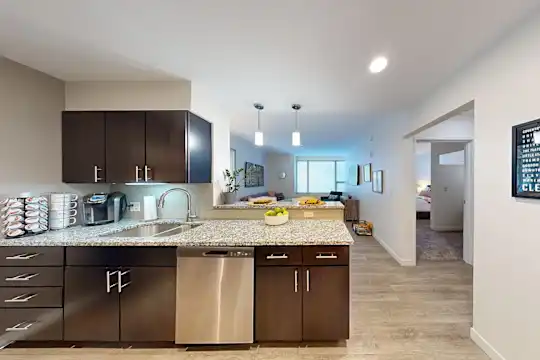 Innova Apartments - Cleveland, OH - Photo 7
