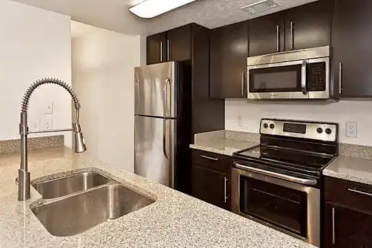 La Cima Newport Condos - Dallas, TX - Photo 6