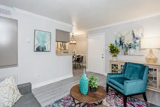 Villa Luna Apartments - Houston, TX - Photo 12