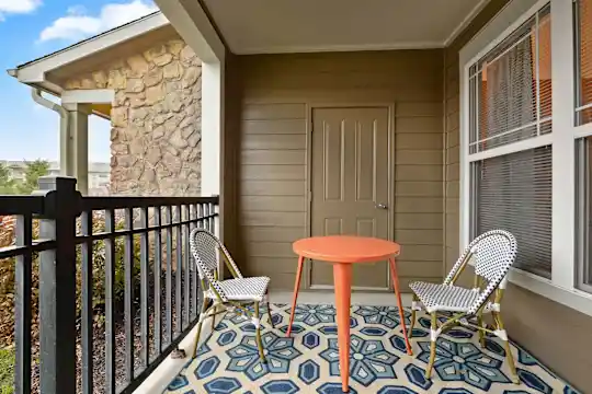 Riverstone Apartments - Kansas City, MO - Photo 10