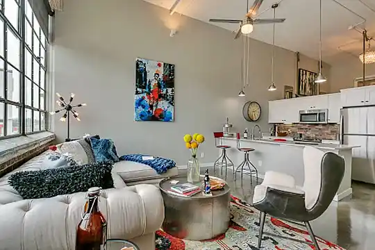 Lofts at Mockingbird Station Apartments - Dallas, TX - Photo 3