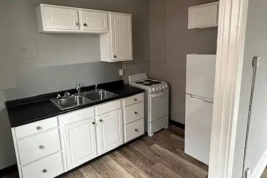 Apartments at 400 Elmwood - Buffalo, NY - Photo 7