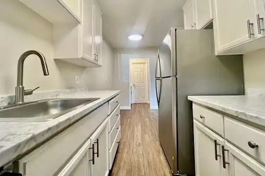 350 Dunster - Campbell, CA - Photo 1